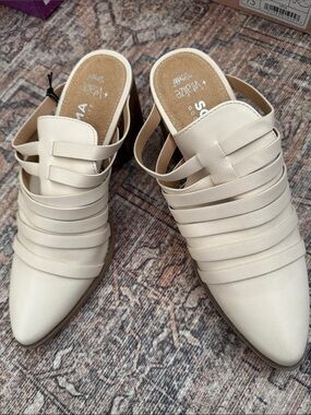 Sonoma Cream Strappy Pointed Mule Clogs